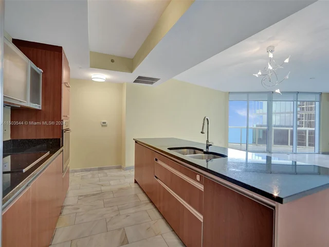 17201 Collins Ave # 1704, Sunny Isles Beach FL 33160
