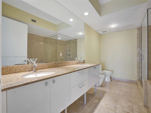 17201 Collins Ave # 1704, Sunny Isles Beach FL 33160
