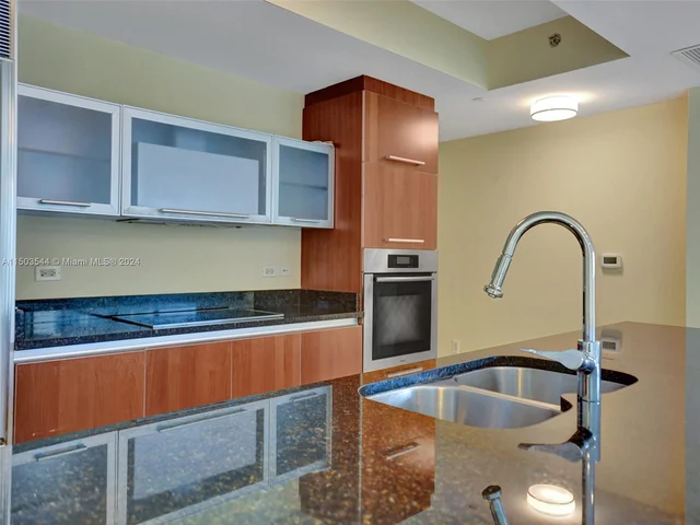 17201 Collins Ave # 1704, Sunny Isles Beach FL 33160