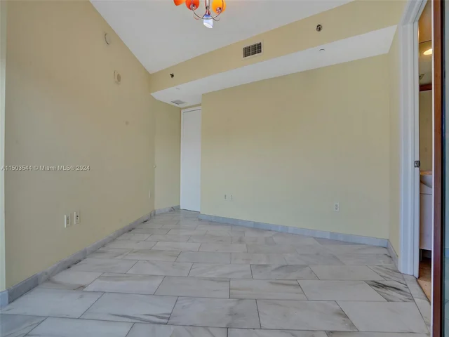 17201 Collins Ave # 1704, Sunny Isles Beach FL 33160