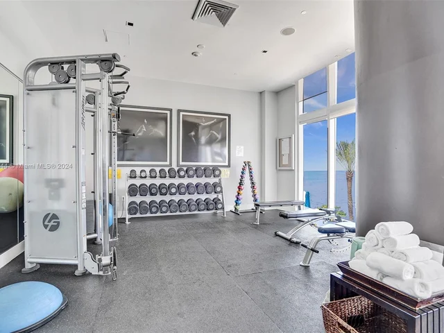 17201 Collins Ave # 1704, Sunny Isles Beach FL 33160