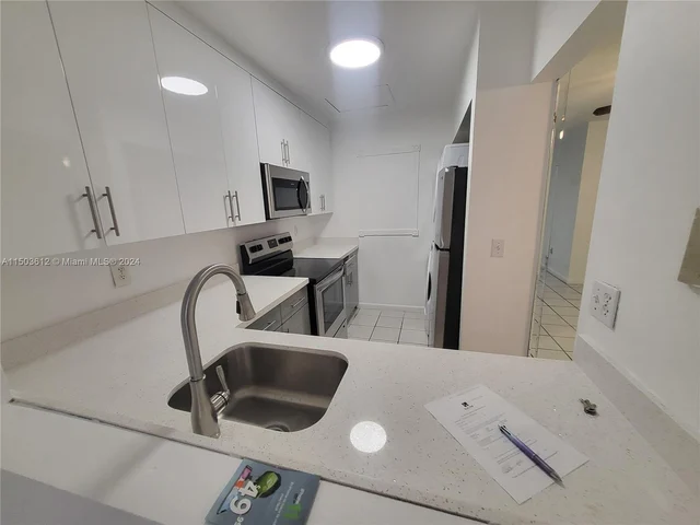 2500 W 67th Pl # 26, Hialeah FL 33016