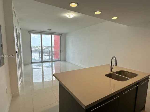 7661 NW 107th Ave # 706, Doral FL 33178