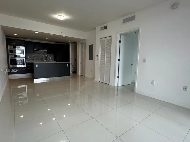 7661 NW 107th Ave # 706, Doral FL 33178