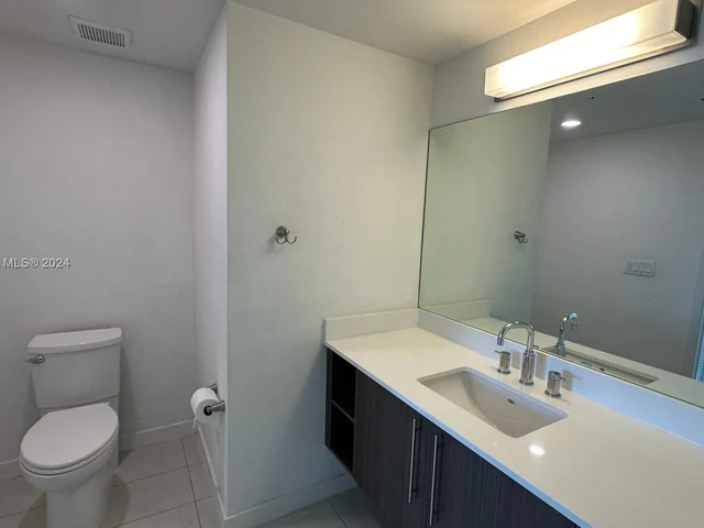 7661 NW 107th Ave # 706, Doral FL 33178