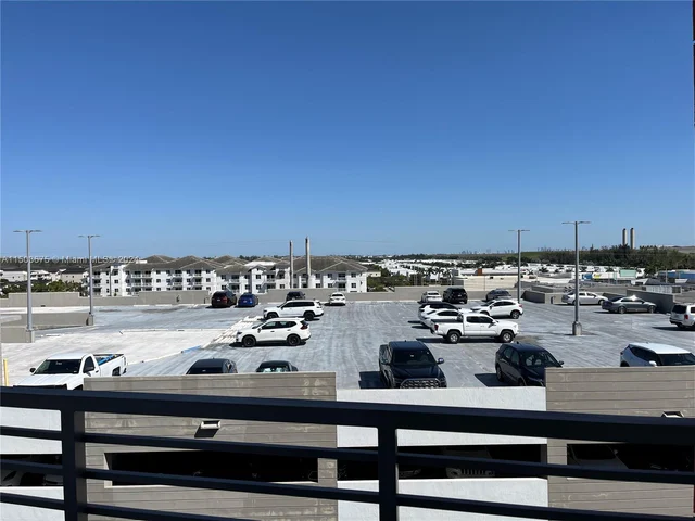 7661 NW 107th Ave # 706, Doral FL 33178