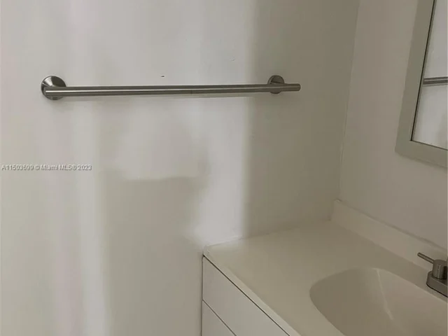 680 Tennis Club Dr # 308, Fort Lauderdale FL 33311