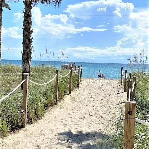 5005 Collins Ave # 420, Miami Beach FL 33140