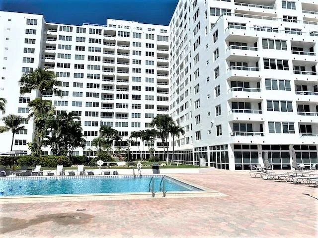 5005 Collins Ave # 420, Miami Beach FL 33140