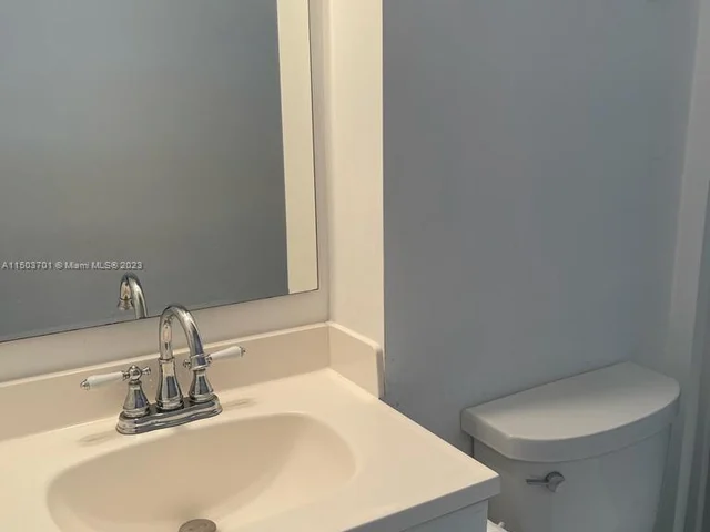 5005 Collins Ave # 420, Miami Beach FL 33140