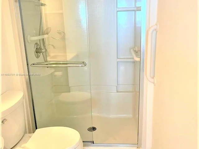 5005 Collins Ave # 420, Miami Beach FL 33140