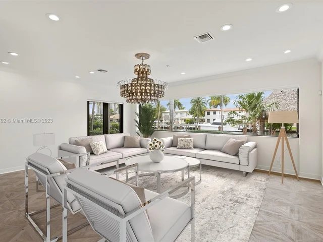 636 PALM DRIVE, Hallandale Beach FL 33009