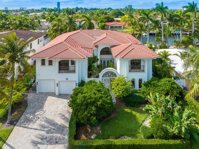 636 PALM DRIVE, Hallandale Beach FL 33009