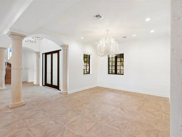 636 PALM DRIVE, Hallandale Beach FL 33009