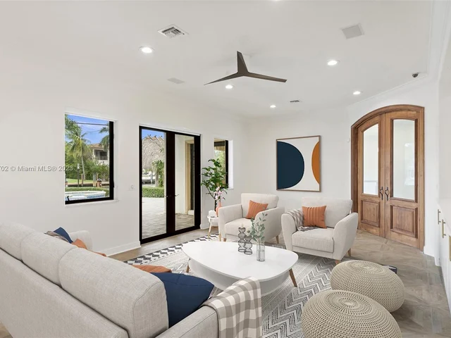 636 PALM DRIVE, Hallandale Beach FL 33009