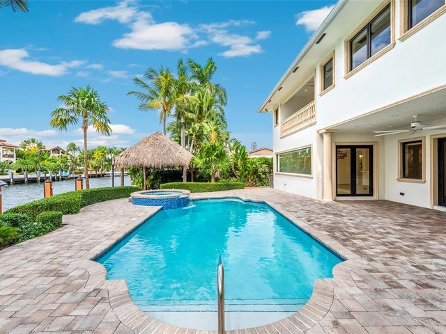 636 PALM DRIVE, Hallandale Beach FL 33009