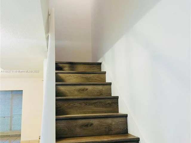 4098 Inverrary Dr # 12E, Lauderhill FL 33319