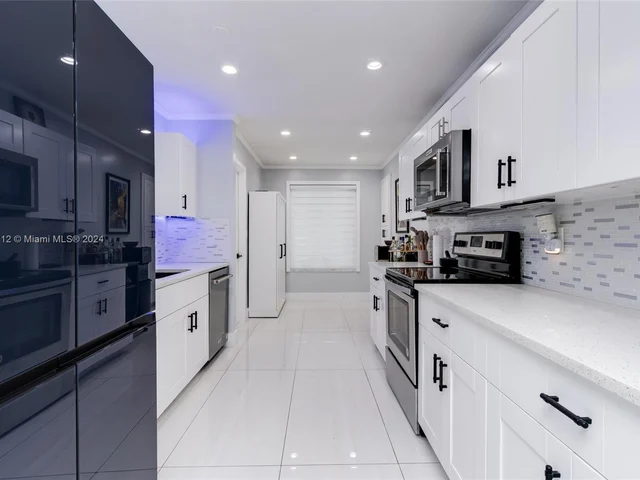 2260 NE 62nd St, Fort Lauderdale FL 33308