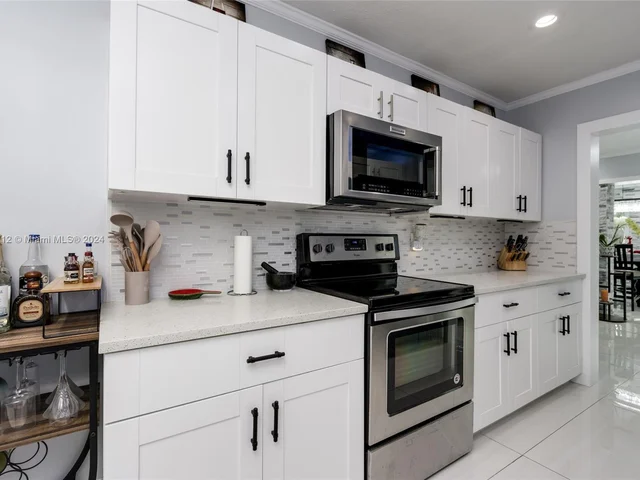 2260 NE 62nd St, Fort Lauderdale FL 33308