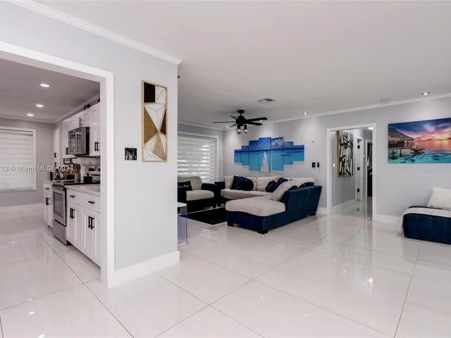 2260 NE 62nd St, Fort Lauderdale FL 33308