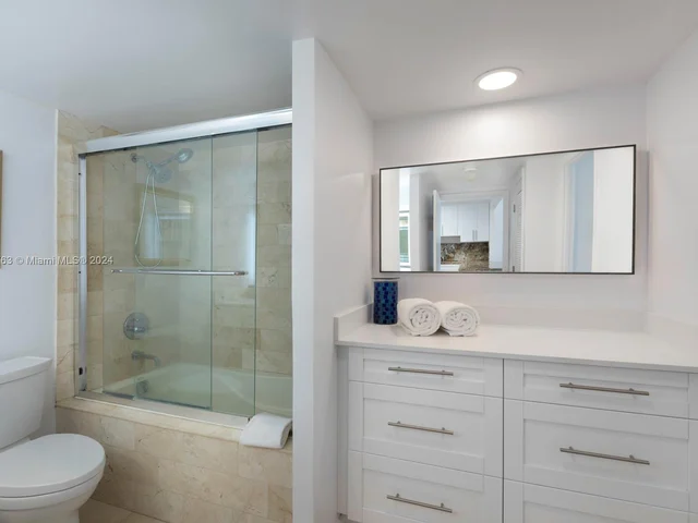 2301 Collins Ave # 804, Miami Beach FL 33139