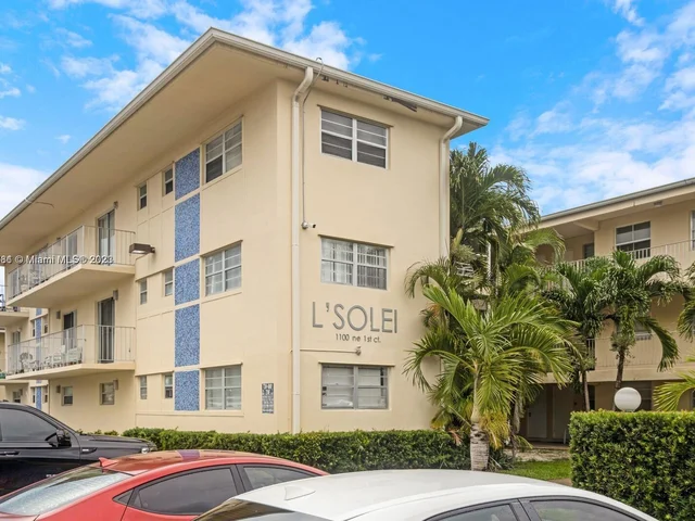 1100 NE 1st Ct # 201, Hallandale Beach FL 33009