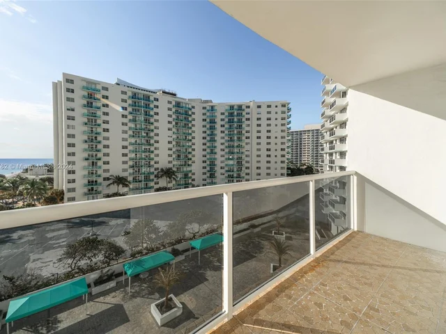 3725 S Ocean Dr # 706, Hollywood FL 33019