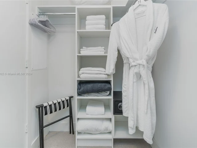 4111 S Ocean Dr # 1812, Hollywood FL 33019