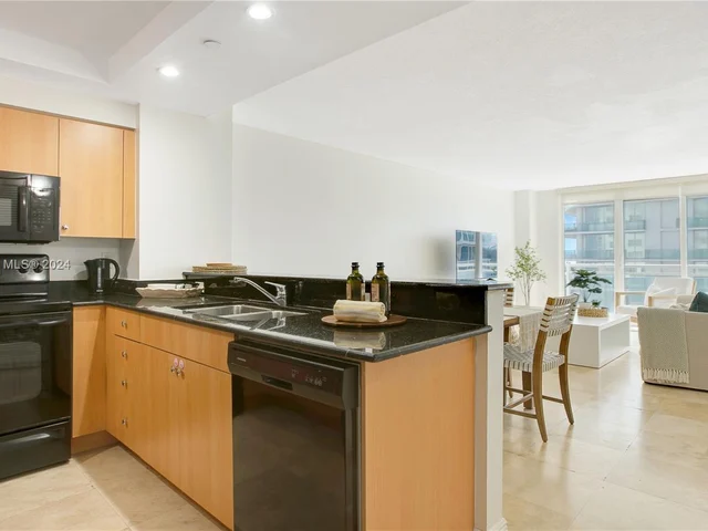 6917 Collins Ave # 705, Miami Beach FL 33141