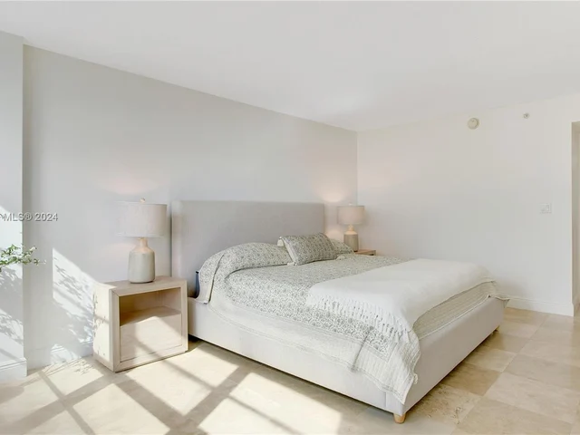 6917 Collins Ave # 705, Miami Beach FL 33141