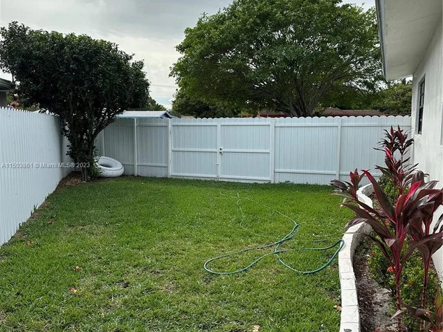 1161 NW 15th St, Fort Lauderdale FL 33311