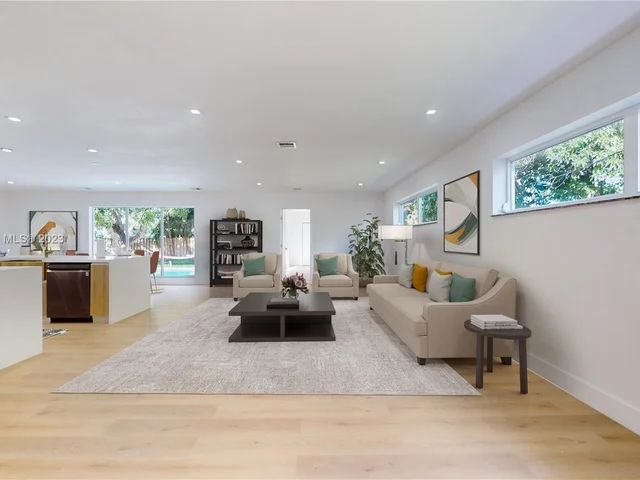 7955 SW 162nd St, Palmetto Bay FL 33157