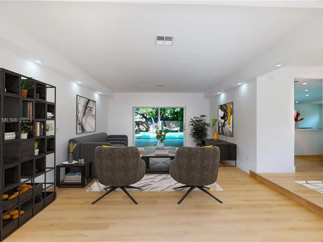 7955 SW 162nd St, Palmetto Bay FL 33157