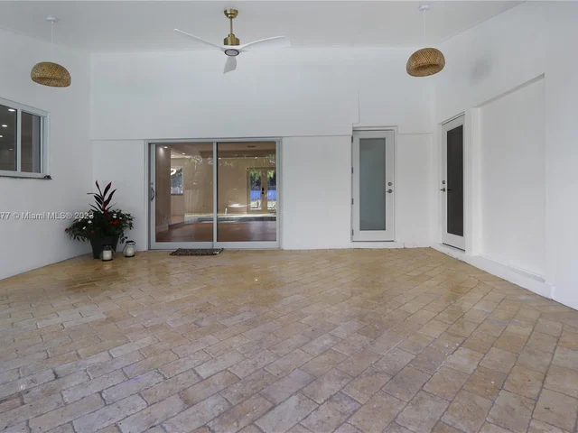 7955 SW 162nd St, Palmetto Bay FL 33157