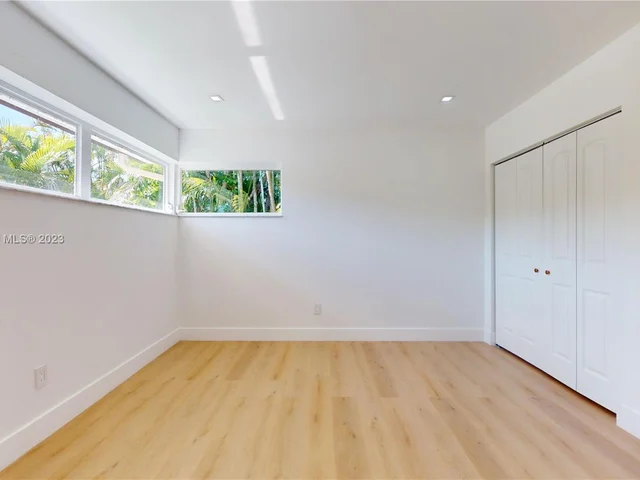 7955 SW 162nd St, Palmetto Bay FL 33157