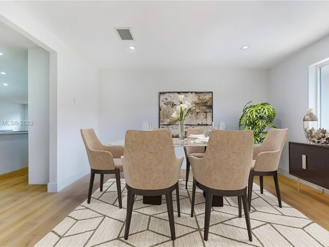 7955 SW 162nd St, Palmetto Bay FL 33157