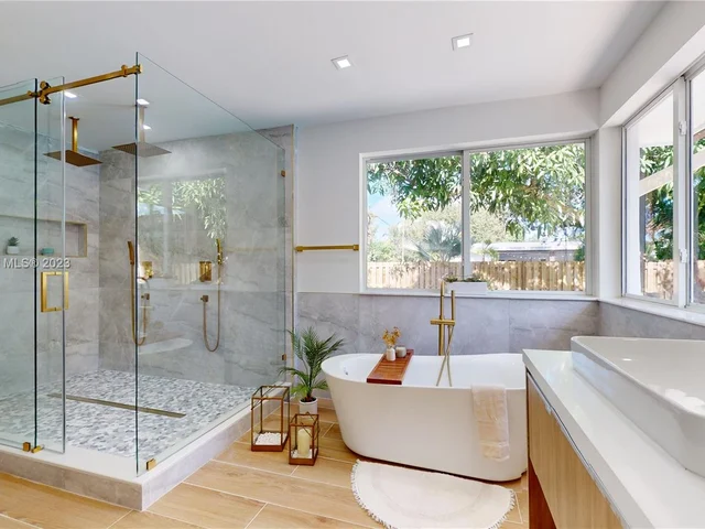 7955 SW 162nd St, Palmetto Bay FL 33157