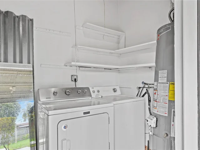 1270 NE 161 St, North Miami Beach FL 33162