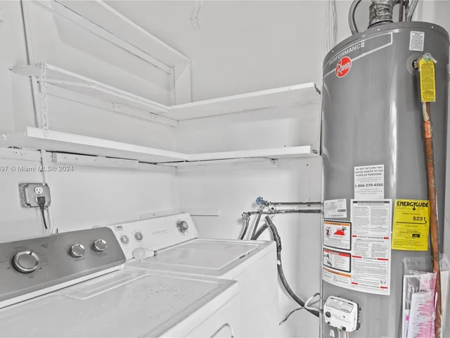 1270 NE 161 St, North Miami Beach FL 33162