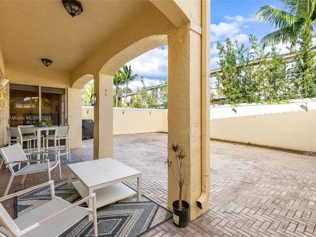 21227 NE 31st Pl, Aventura FL 33180