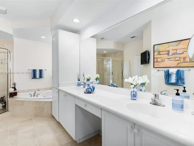 21227 NE 31st Pl, Aventura FL 33180