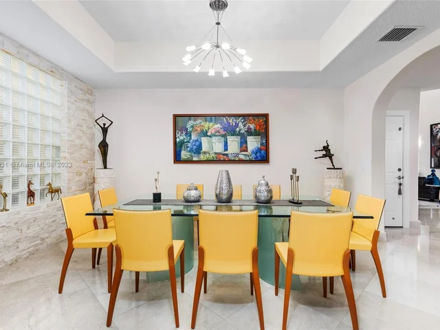 21227 NE 31st Pl, Aventura FL 33180