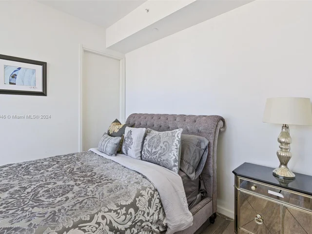 1300 Brickell Bay Dr # 4305, Miami FL 33131