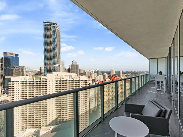 1300 Brickell Bay Dr # 4305, Miami FL 33131