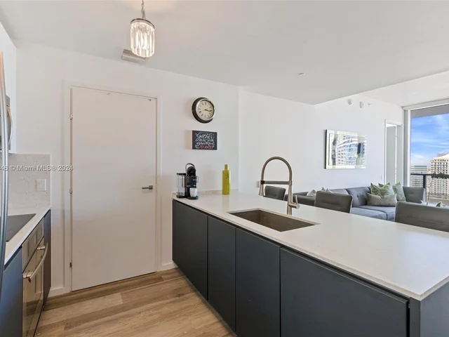 1300 Brickell Bay Dr # 4305, Miami FL 33131