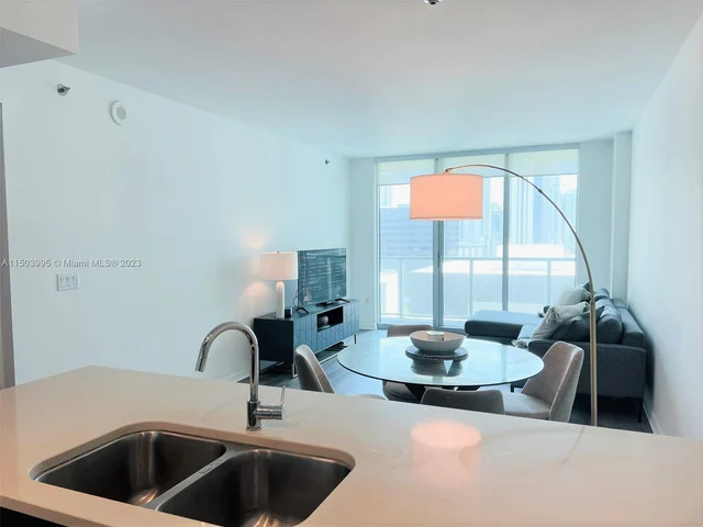 55 SE 6th St # 1704, Miami FL 33131