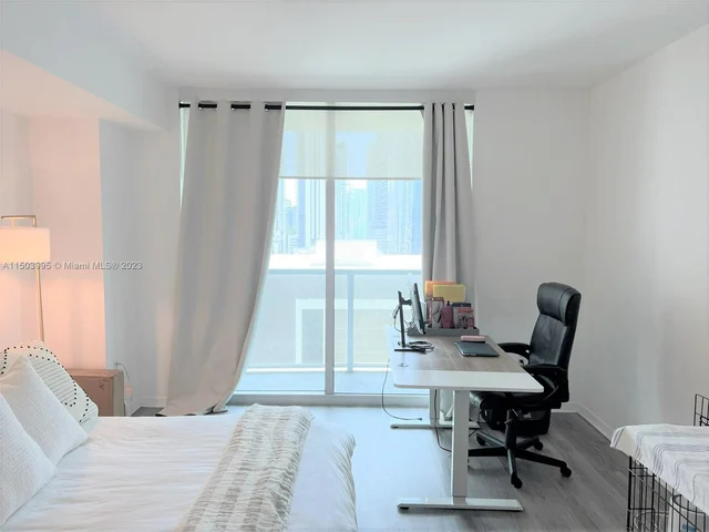 55 SE 6th St # 1704, Miami FL 33131