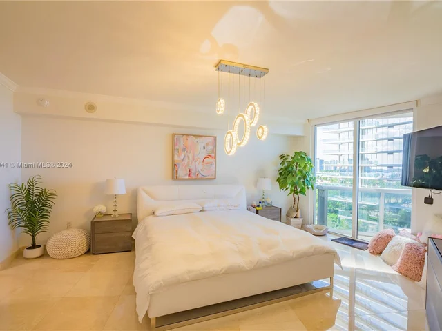 18911 Collins Ave # 902, Sunny Isles Beach FL 33160