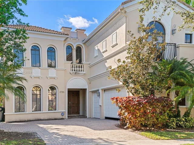 17763 Lake Azure Way, Boca Raton FL 33496