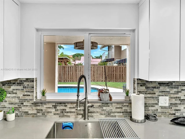 11113 SW 156th Ct, Miami FL 33196